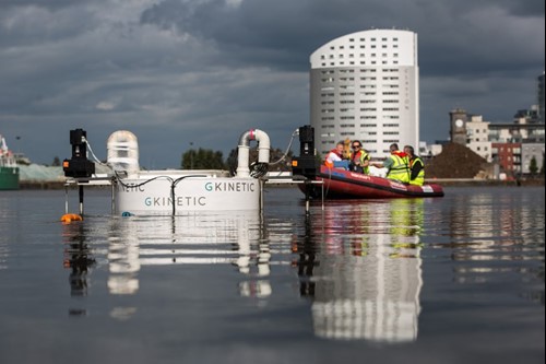 Illustration/The testing of GKinetic’s scaled device in Limerick Docks (Courtesy of GKinetic Energy)